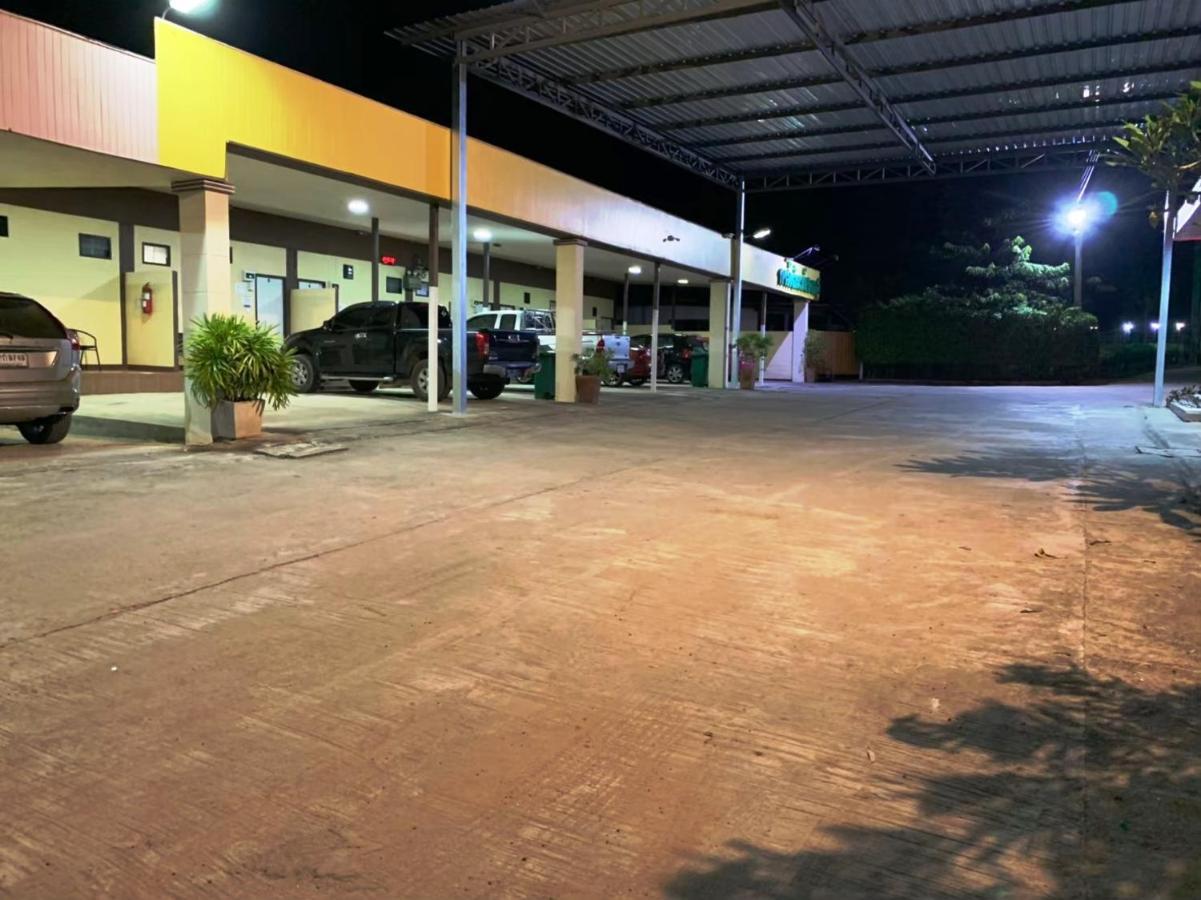 Garden Place Phetchabun Eksteriør billede